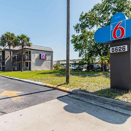 Motel 6 Tampa Near Fairgrounds - Casino Экстерьер фото